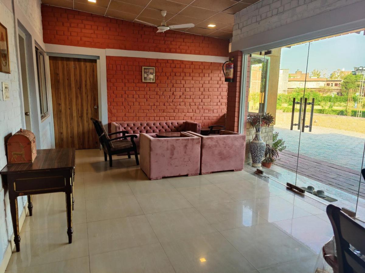 Brick Field Varanasi Exterior foto