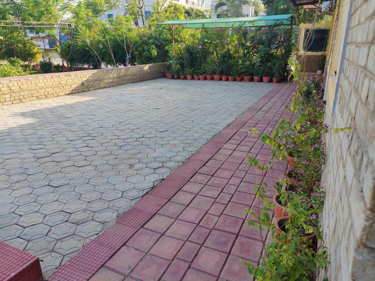 Brick Field Varanasi Exterior foto