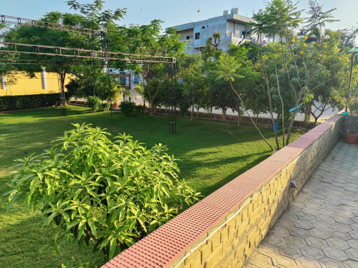 Brick Field Varanasi Exterior foto